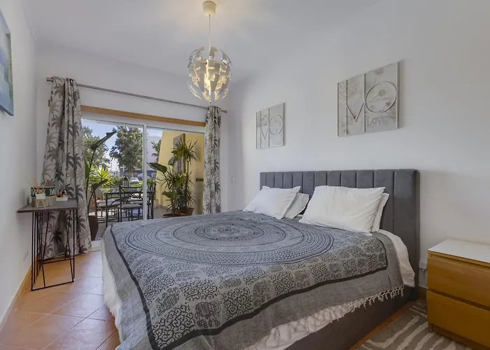 Fridas Retreat - A018 Lagos